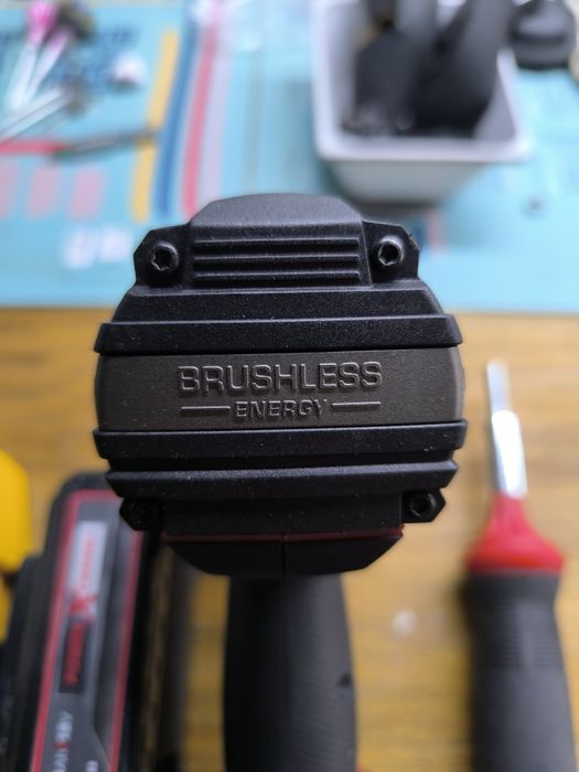 Aparafusadora Einhell 18/60(gama profissional, brushless)