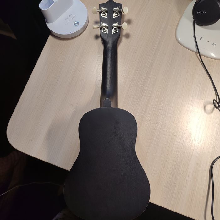 продам укулеле сопрано