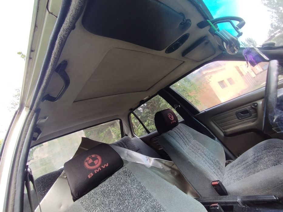 Разборка БМВ е30 по запчастям