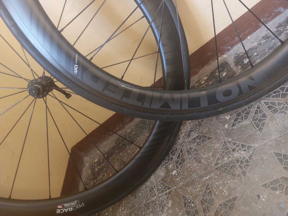 Koła karbonowe No Limited , szytka , szczęki