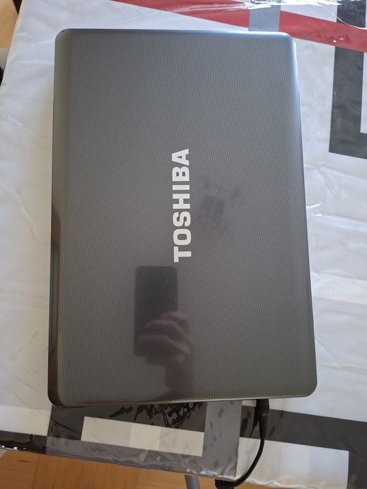 Portátil toshiba L500