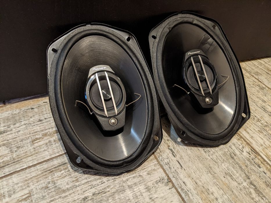 Pioneer TS-G6930F, овалы динамики в авто.
