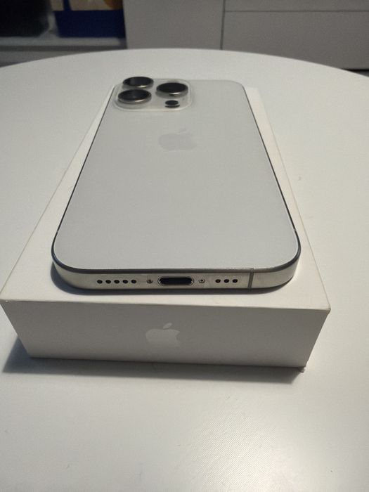 Iphone 15 Pro Biały