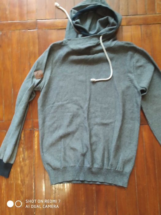 Светр чоловічий з капюшоном