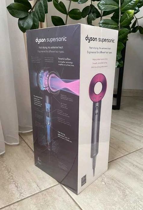 Nowa Stan idealny suszarka do włosów prezent Dyson HD08