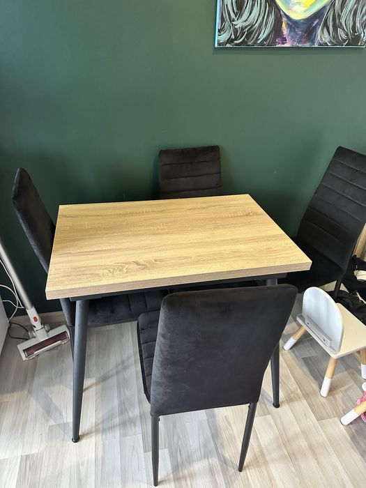 Stół rozkładany Agata Meble + 4 krzesła