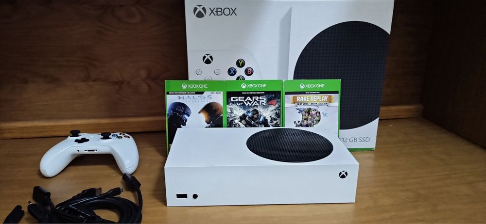 Xbox Series S 512GB + 32 Jogos