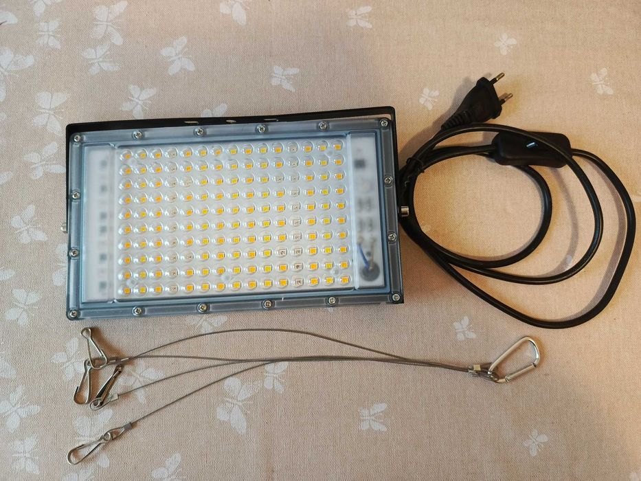 Фитолампа повного спектру для рослин FG  Чорний 6000 лм / 100 Вт