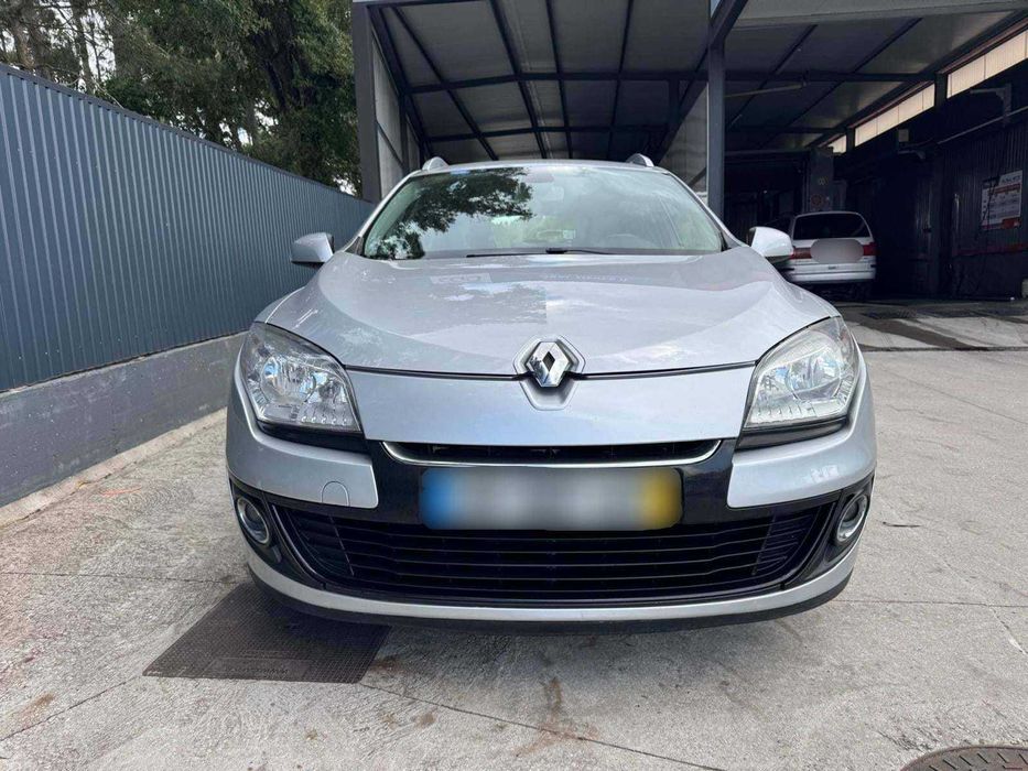 Renault Mégane em bom estado geral