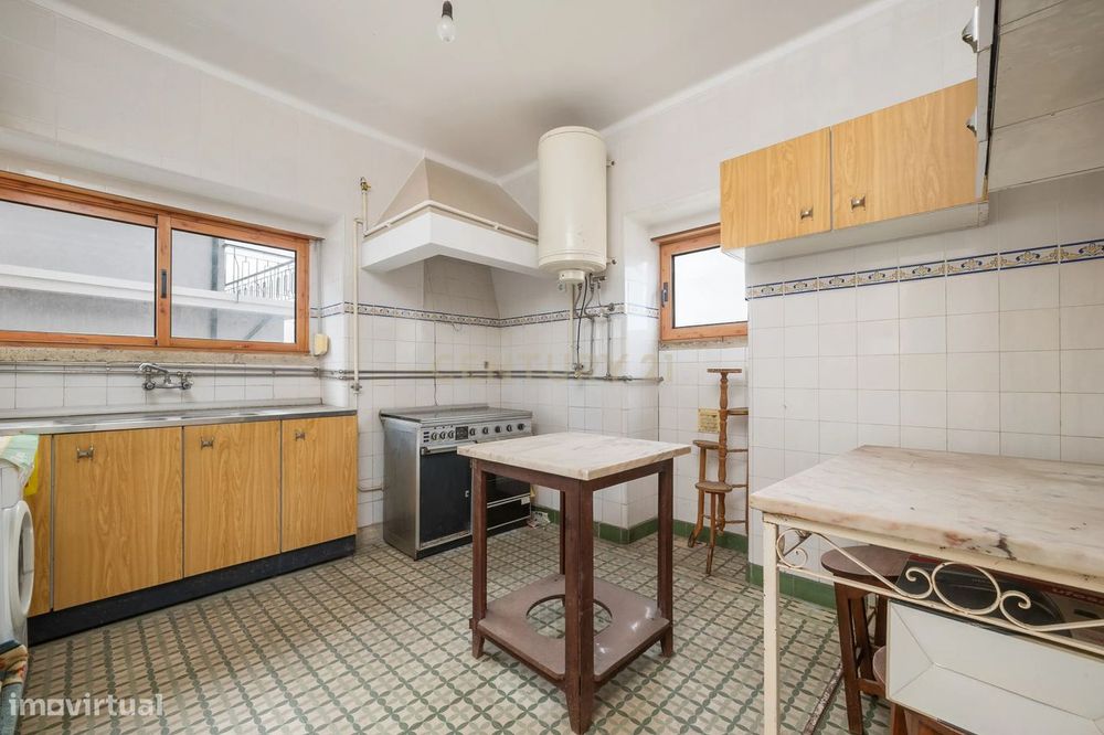 Venda | Apartamento T3+1 com garagem na Rua Verde Pinho em Coimbra
