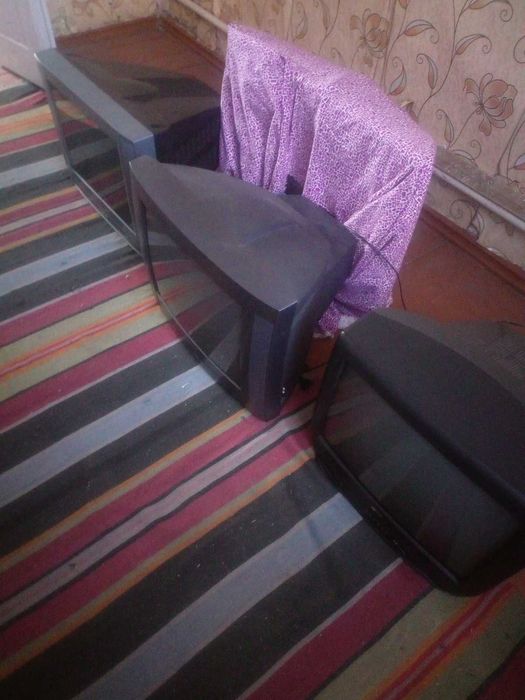 Продаю три телевізори.