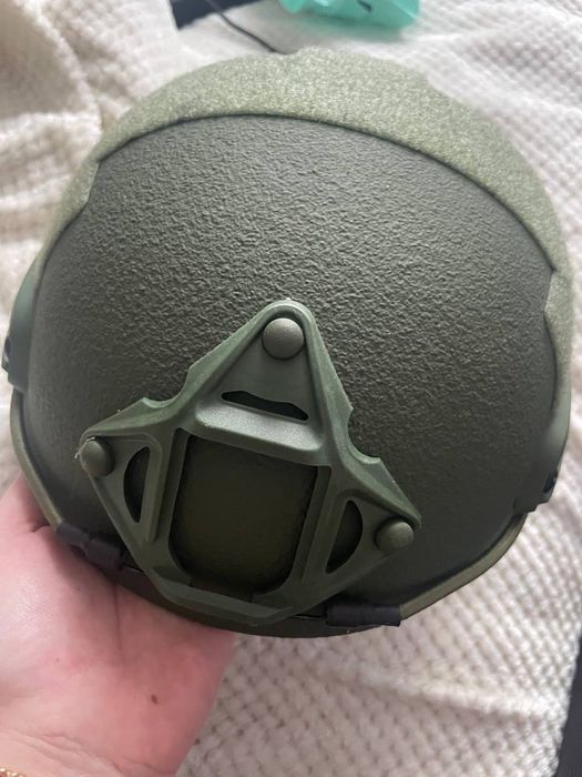 Каска військова   !