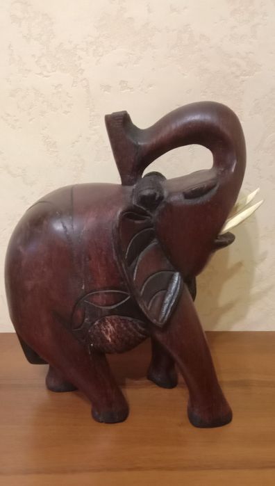 Статуэтка СЛОН. Африка. Дерево.
