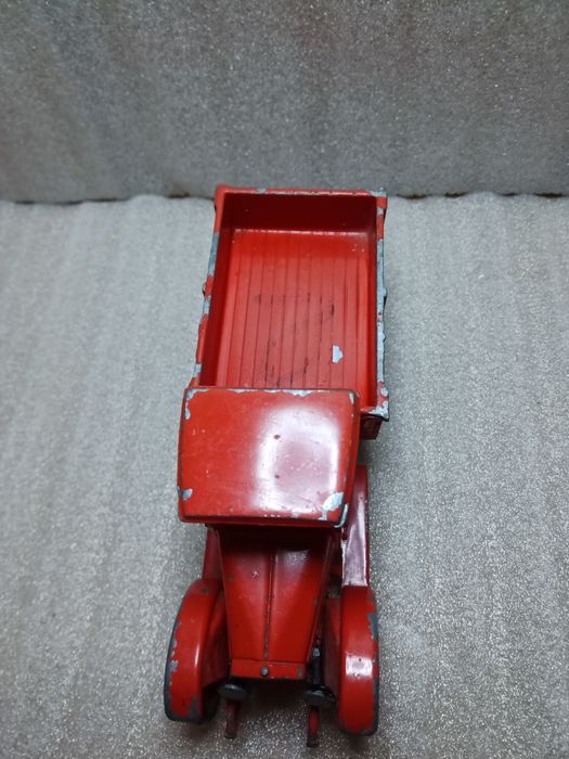 Продам машинка  Полуторка