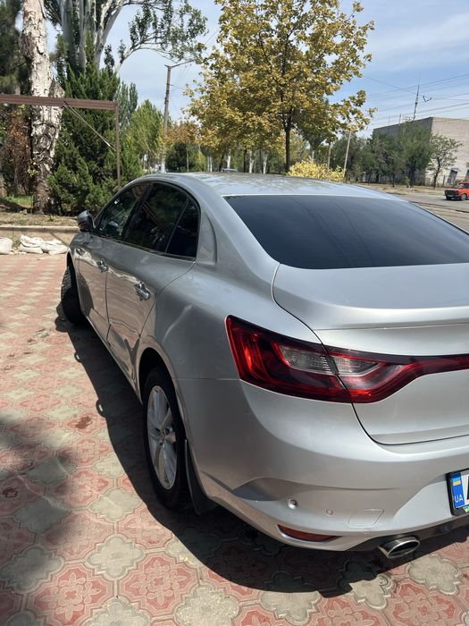 Офіційний  Renault Megane  4 2016