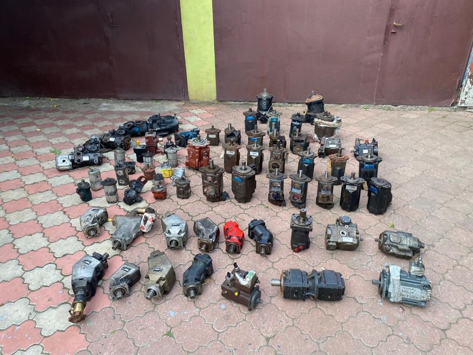 Гідравлічні мотори насоси циліндри ротатори кардани