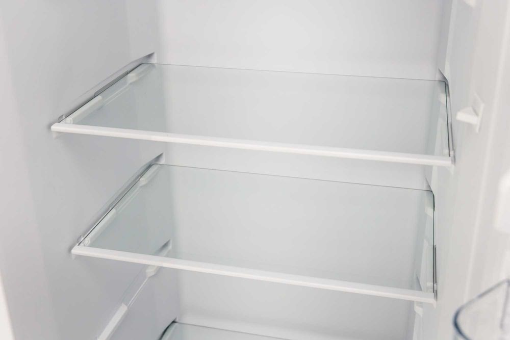 Lodówka Jednodrzwiowa VIVAX VL-235 Chłodziarka 230L 142cm Półki