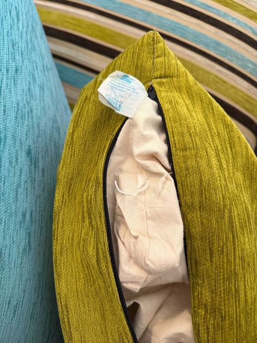 Sofá Chaise Long com Almofada de Penas – Excelente Estado