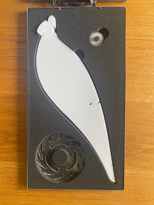 Minimalistyczna lampa Alva medium od duńskiej marki UMAGE