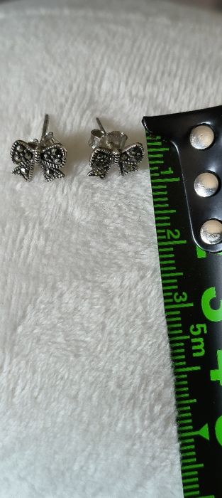 Brincos laço em prata antigos