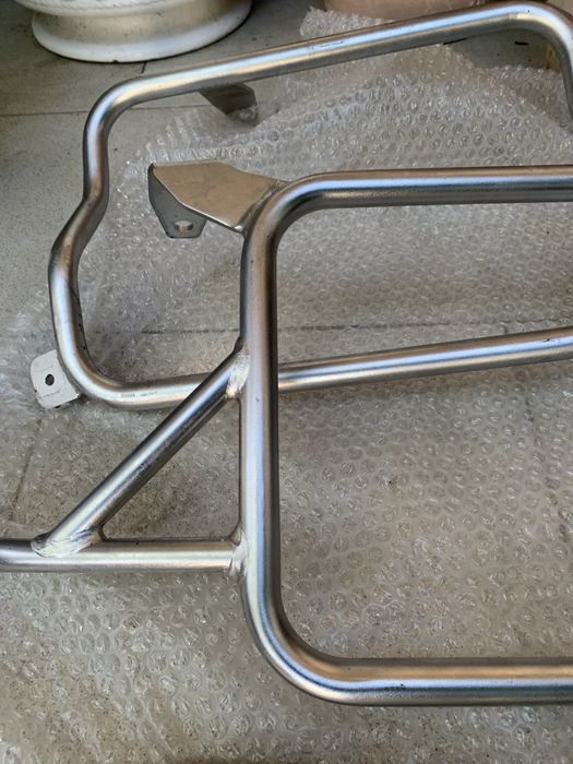 Vendo pecas ferros malas laterais Bmw f850 700..;;Bmw F