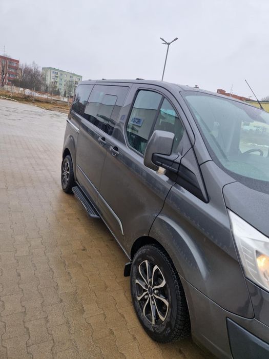 Ford Custom Tourneo