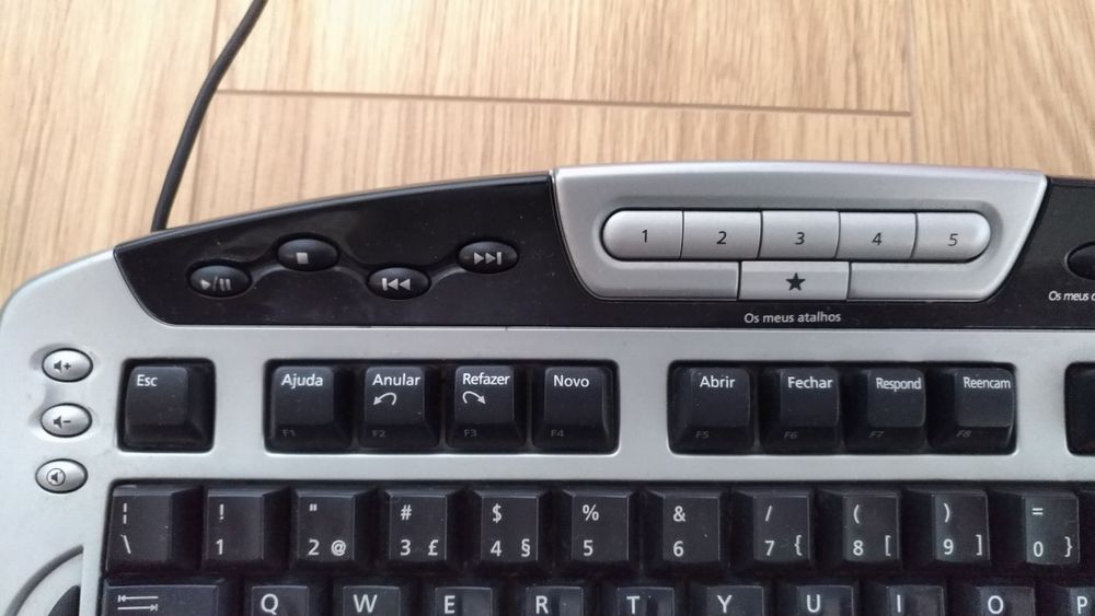 Teclado da Microsoft com fio442628649004584963