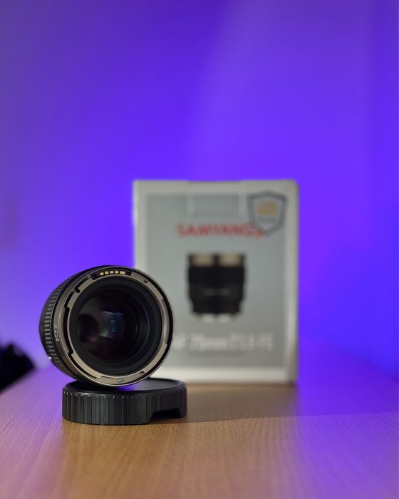 Samyang V-AF 75mm T1.9 FE