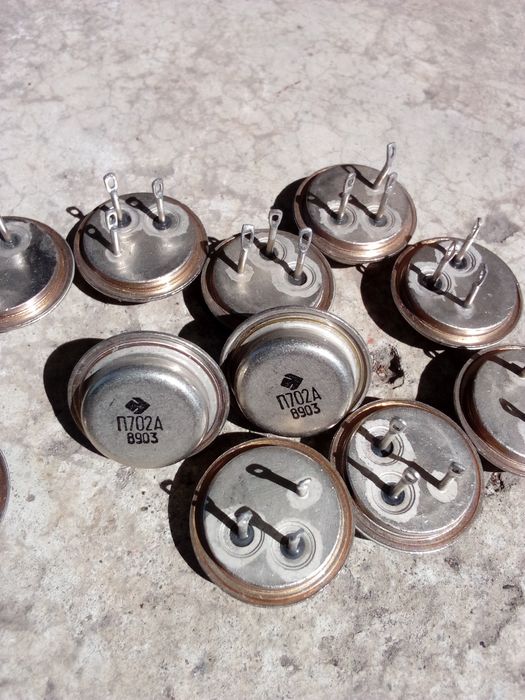 Продам транзисторы Кт805А, 2Т903А,П702А,новые