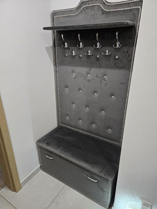 Pufy Wieszaki garderoby tapicerowane na wymiar