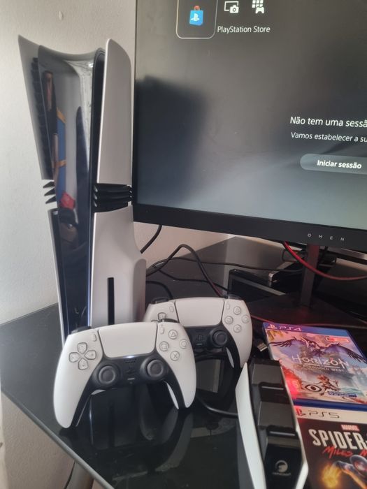 Ps5 Pro 2Tb + Leitor de CD + 2 comandos oficiais + 2 jogos + base de carregamento