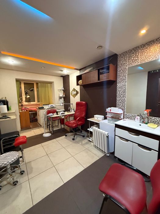 Продам діючий салон краси. Вул. Калинова
