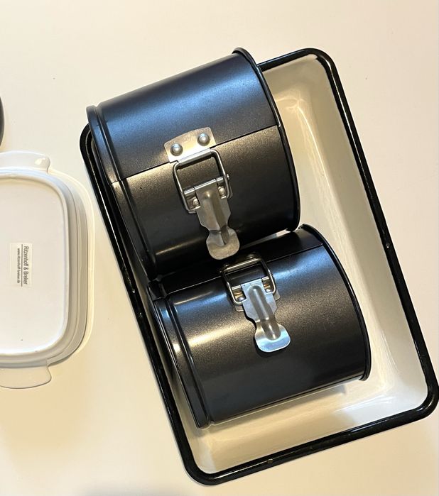 Форма для запікання емальована силікована для пасок Butlers