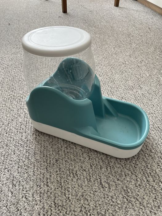 Поїлка для собак