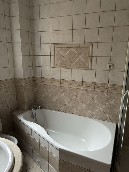 Przestronne 100 m² w centrum — dla firm, świetna lokalizacja!!