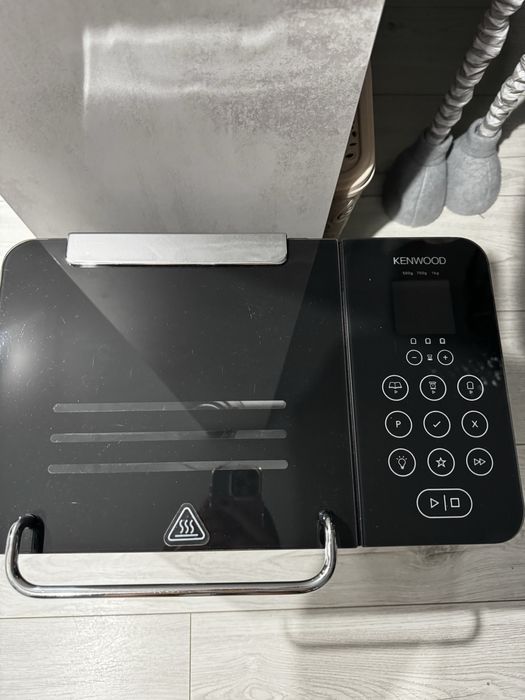 Хлебопечка Kenwood Bm450