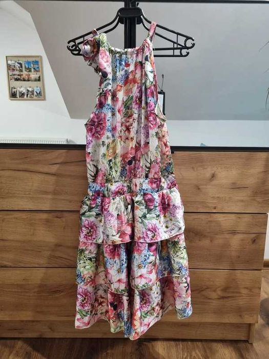 Piękna sukienka Mosquito