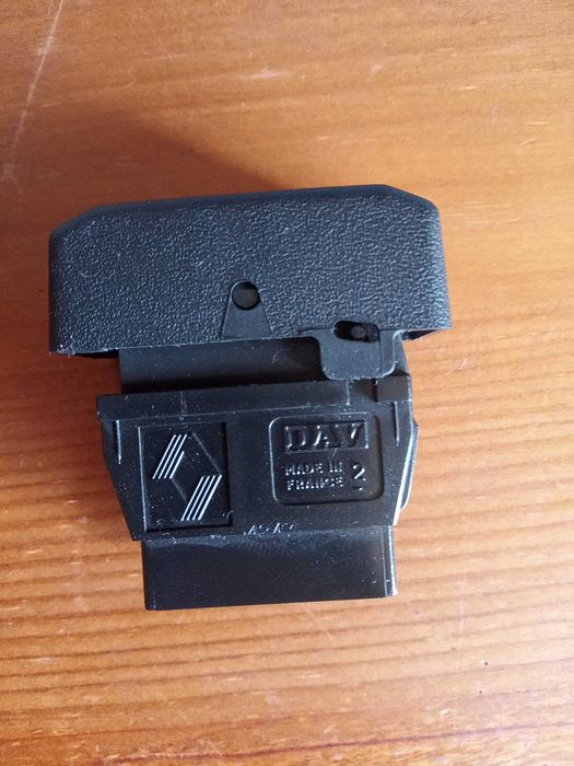Interruptor faróis de nevoeiro frente - Renault Clio fase 1 (gasolina)
