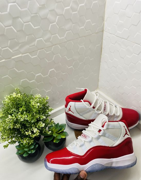 Jordan 11 muito novo