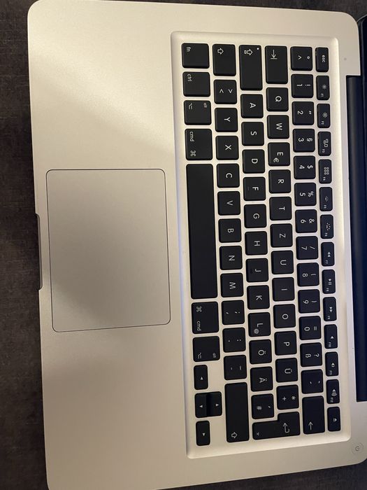 MacBook Pro 13” Mid 2012 | i5 2.5 GHz | 4 GB RAM | HDD