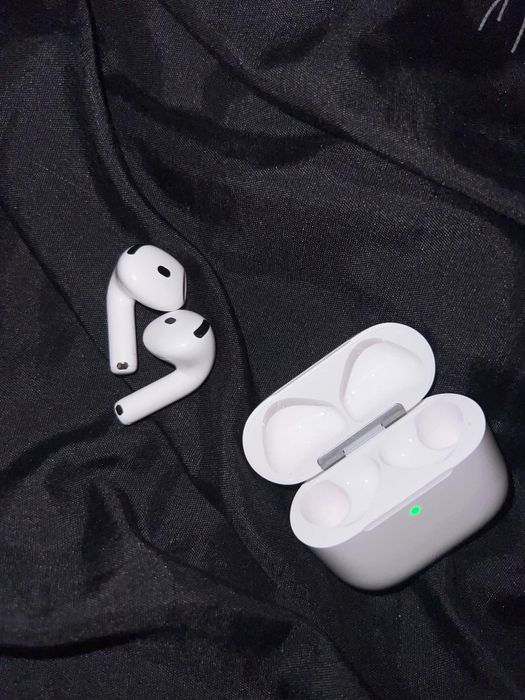 Słuchawki-AirPods 4