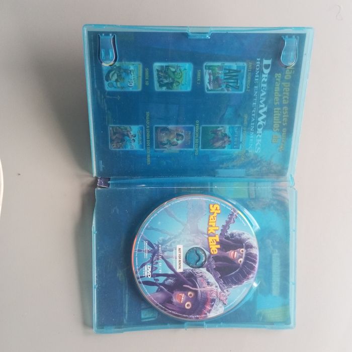 Vendo DVD para crianças