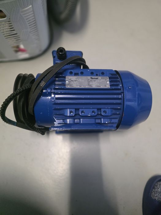 Silnik 2,2 kW 2890 obr. TAMEL 3-fazowy + Koło Pasowe SPZ TaperLock