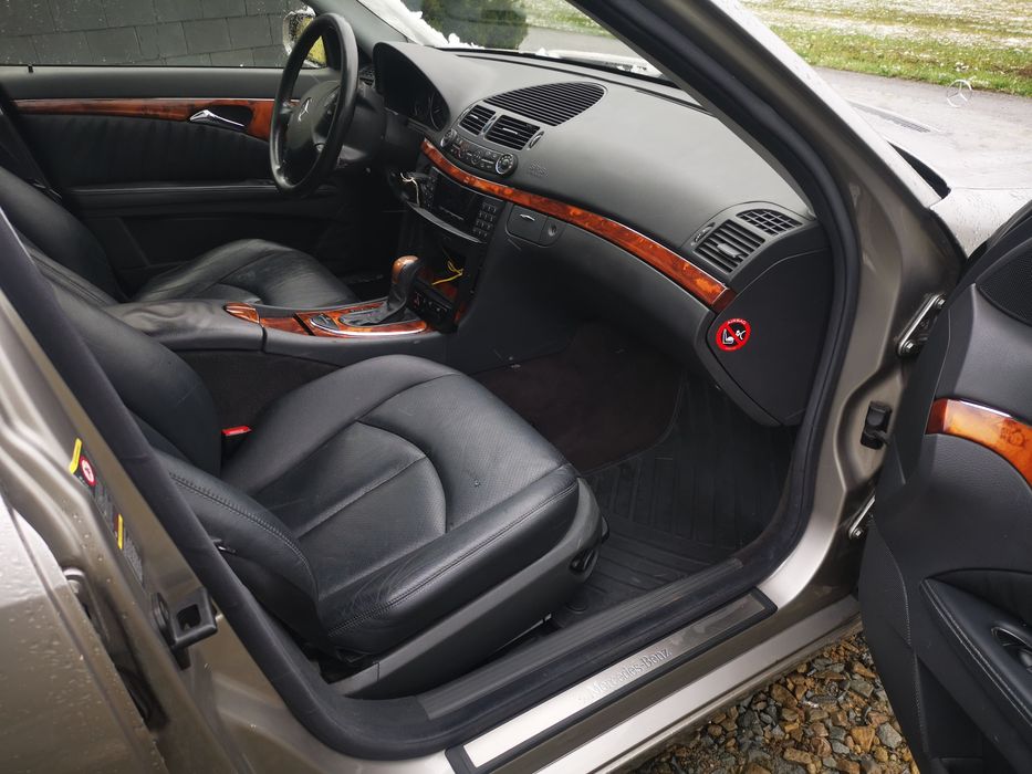Mercedes Benz E320 4matic