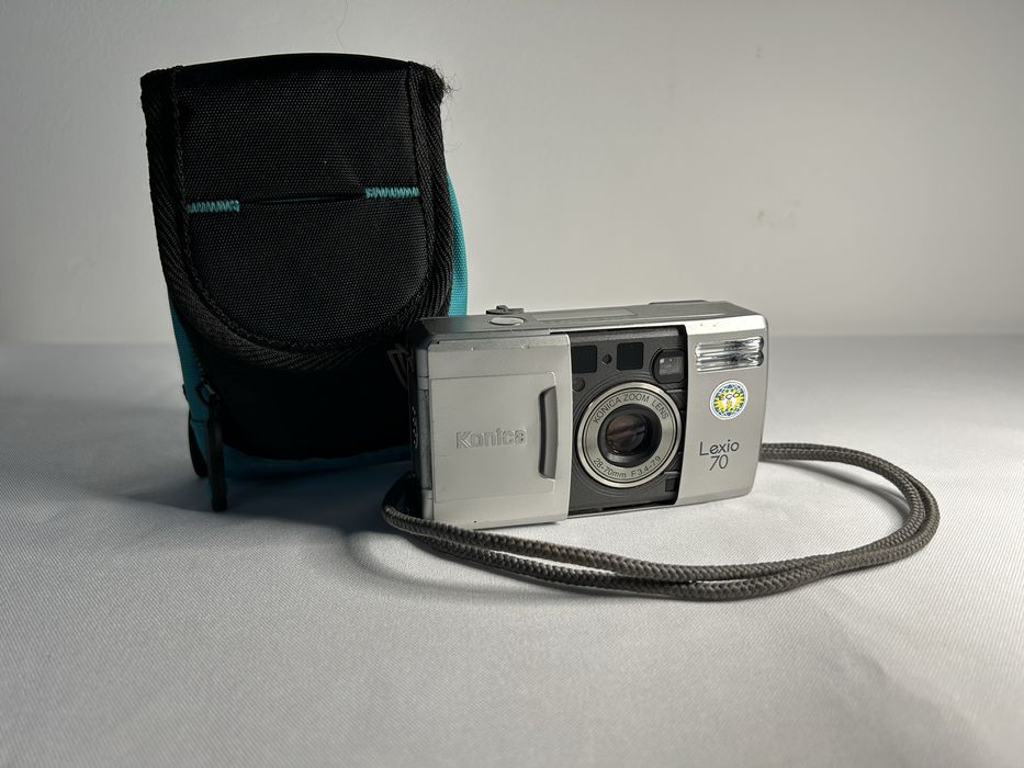 Фотоапарат Konica