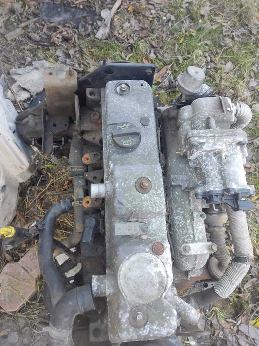 двигун форд 1.8 з коробкою
