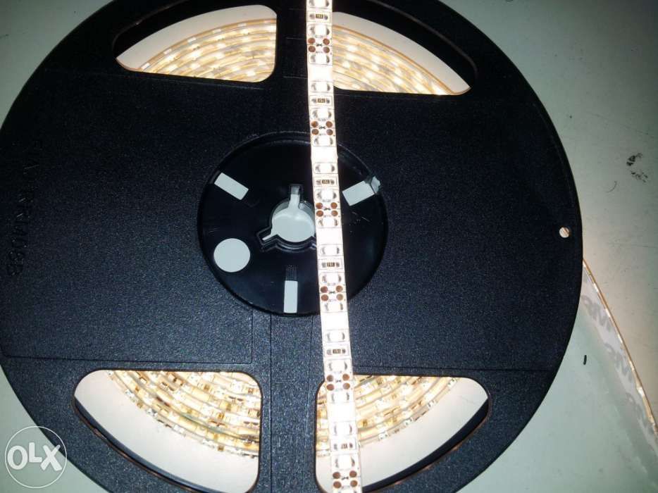 Fita 600 leds com 5 metros prova de água, flexível