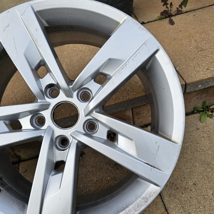 Felga 17cali 5x112 7j et49 oryginał Seat Leon 5F0