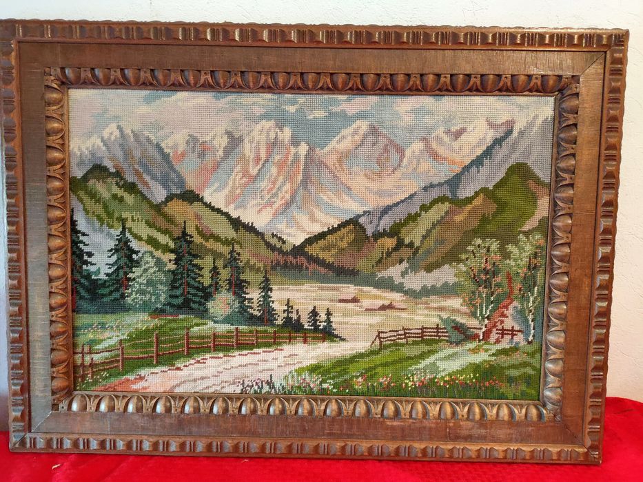 Obraz krajobraz górski haft krzyżykowy w pięknej ramie drewnianej