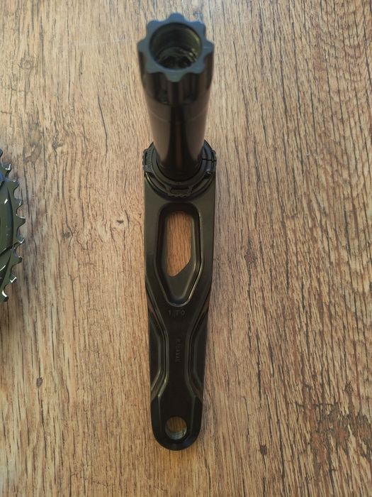 Korba SRAM Rival AXS E1 Dub 48 35 170mm pomiar mocy Quarq